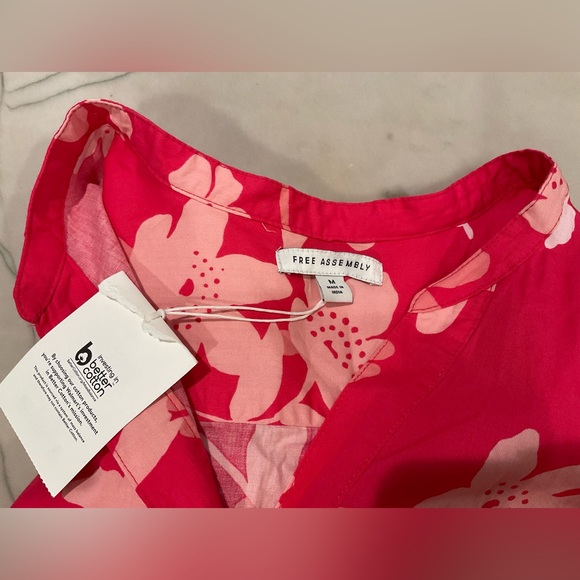Free Assembly Floral Top Sz M NWT - Picture 3 of 6